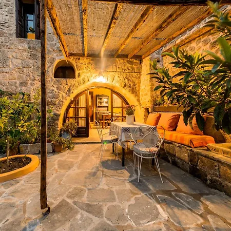 Secret Garden - Old Town - Ground Floor *