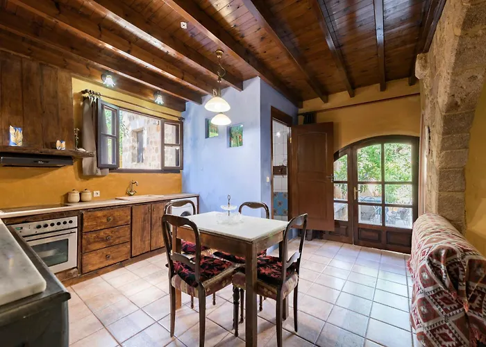 Secret Garden - Old Town - Ground Floor Apartment